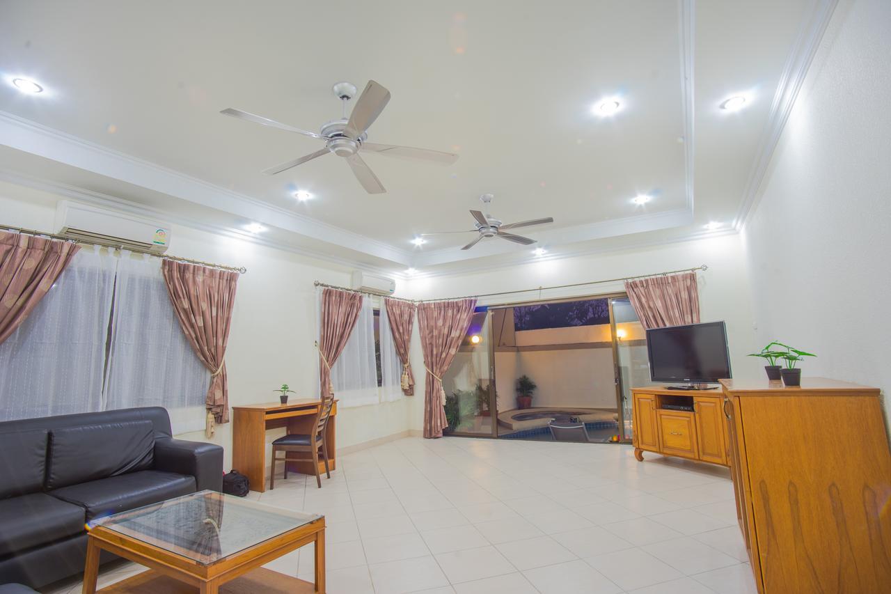 Adare Garden Pool Villas Pattaya Exteriör bild